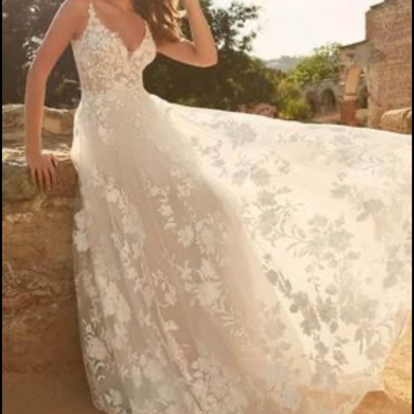 Maggie Sottero Dresses & Skirts - Maggie Sottero ‘Winter’ Wedding Dress